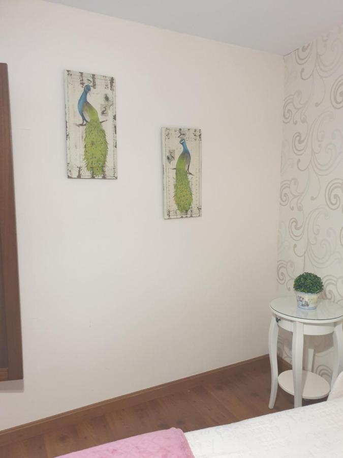 Apartamento Cine Colón Ribadeo Esterno foto