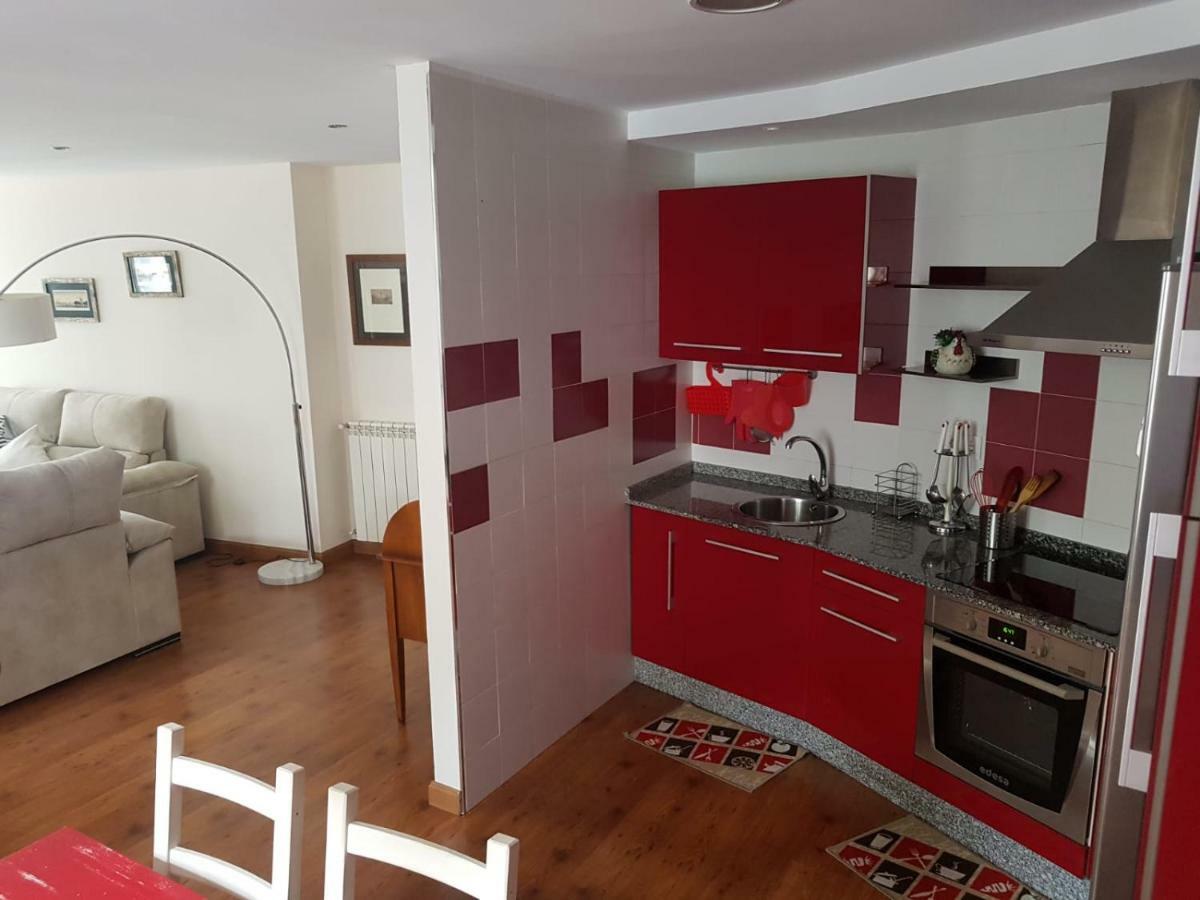 Apartamento Cine Colón Ribadeo Esterno foto