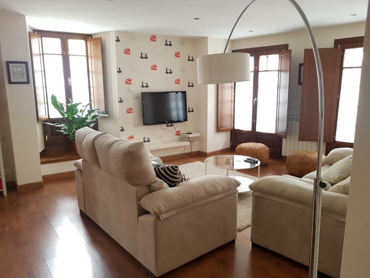 Apartamento Cine Colón Ribadeo Esterno foto