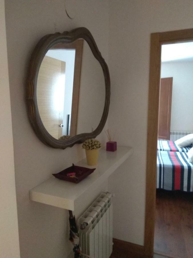 Apartamento Cine Colón Ribadeo Esterno foto