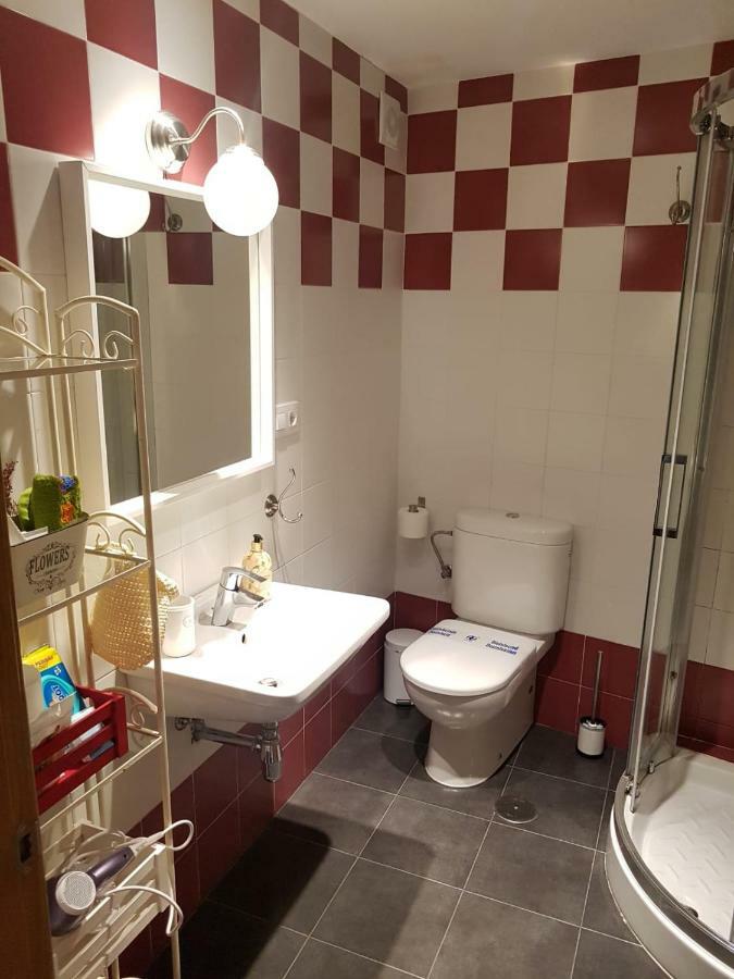 Apartamento Cine Colón Ribadeo Esterno foto