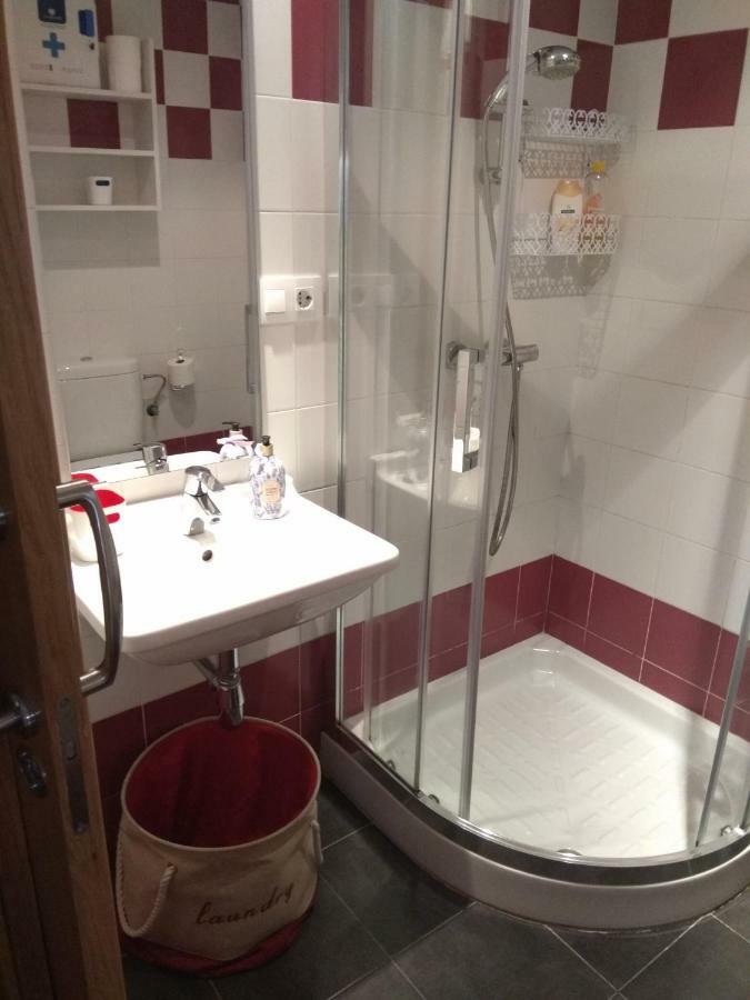 Apartamento Cine Colón Ribadeo Esterno foto