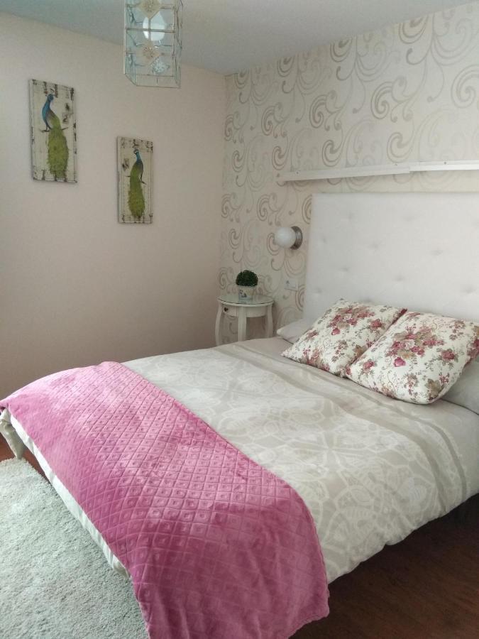 Apartamento Cine Colón Ribadeo Esterno foto
